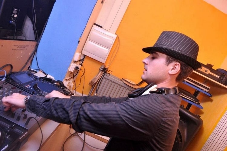 Exkluzivní sety pro DanceMAG.cz - DJ Casey